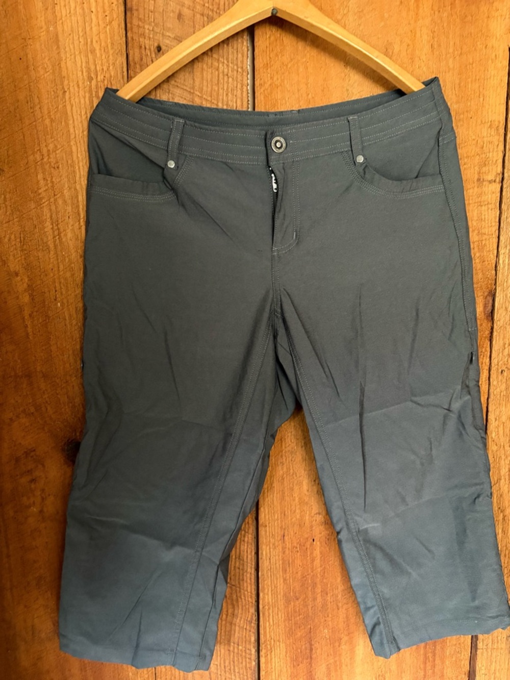 Kuhl Women's Capris in Charcoal Gray